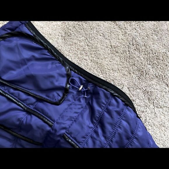 Women’s Guess XS Puffer Jacket - Picture 12 of 15